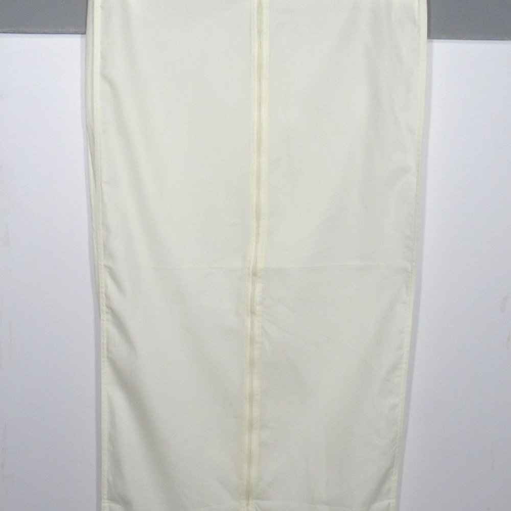 Gucci White Garment Bag for Elegant Storage - Picture 3 of 3